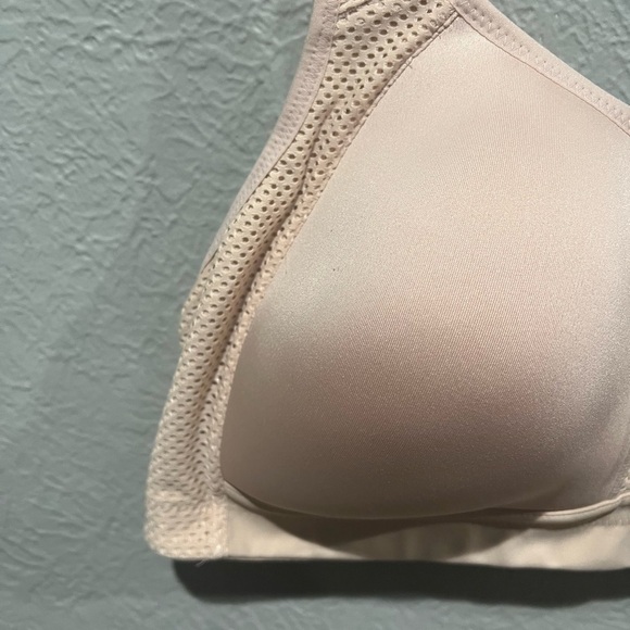 Wacoal Tan Sports Bra Size 38DD 852302 EUC Like New Neutral Color Very Nice - Picture 3 of 6